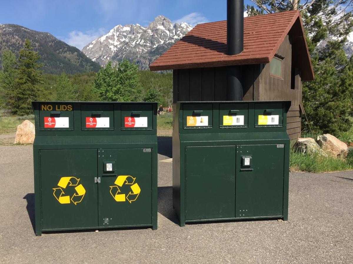 Recycling containers