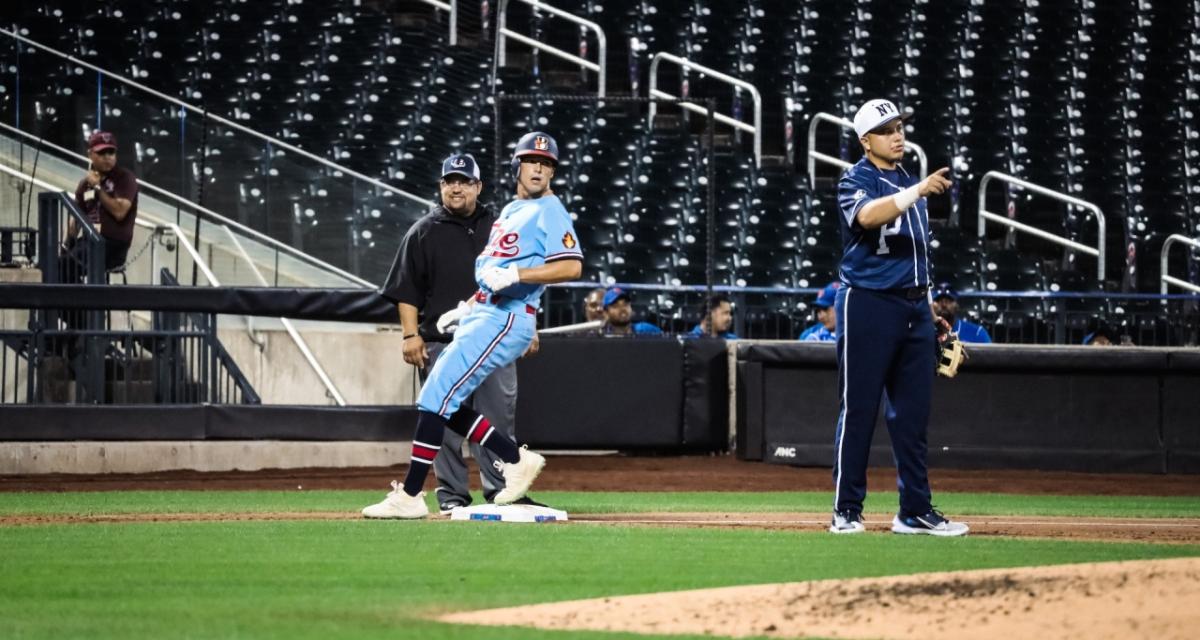 Baseball player running the bases