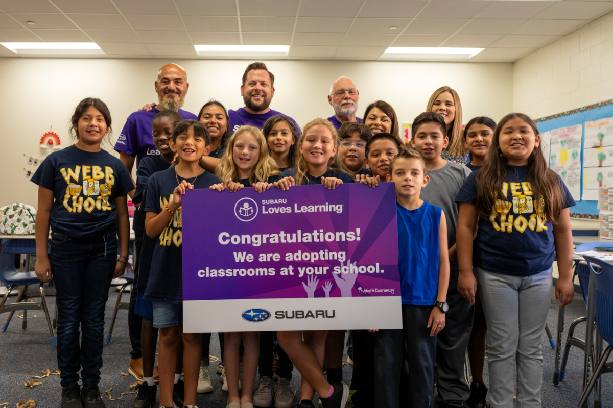 Group photo of teachers and students