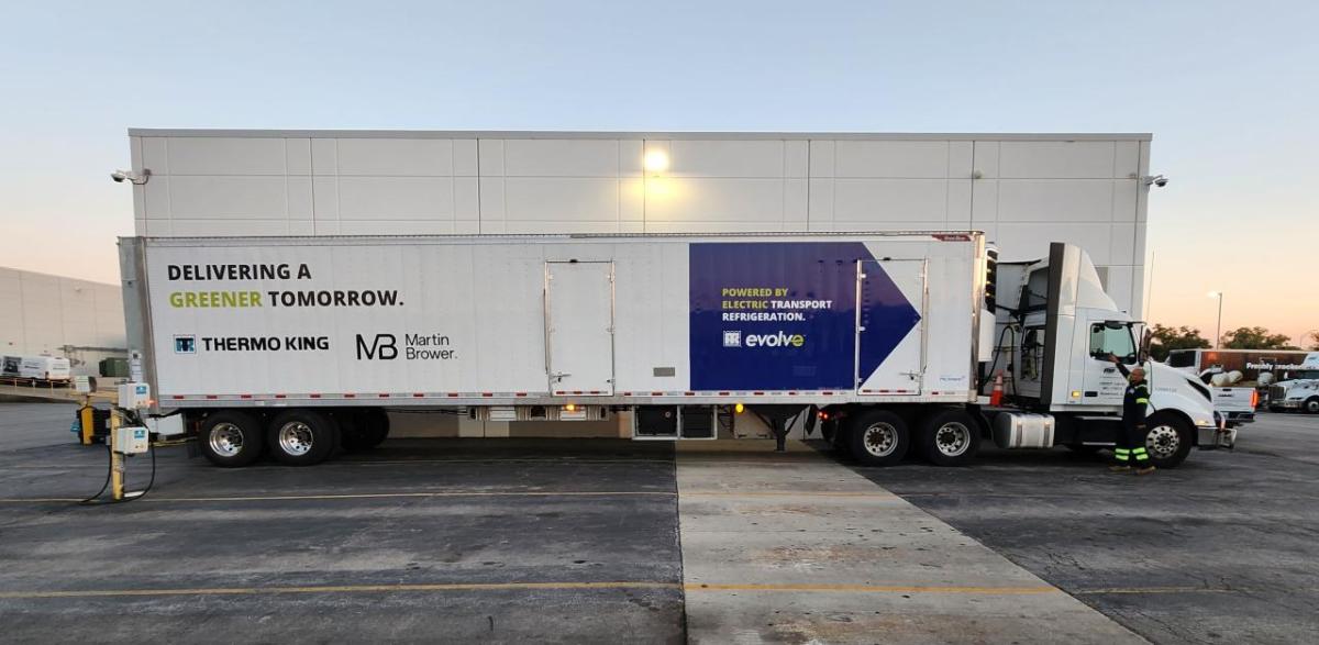 Thermo King’s hybrid-electric multi-temperature refrigerated trailer makes its debut in Chicago, the culmination of a multi-year collaboration with Martin Brower.